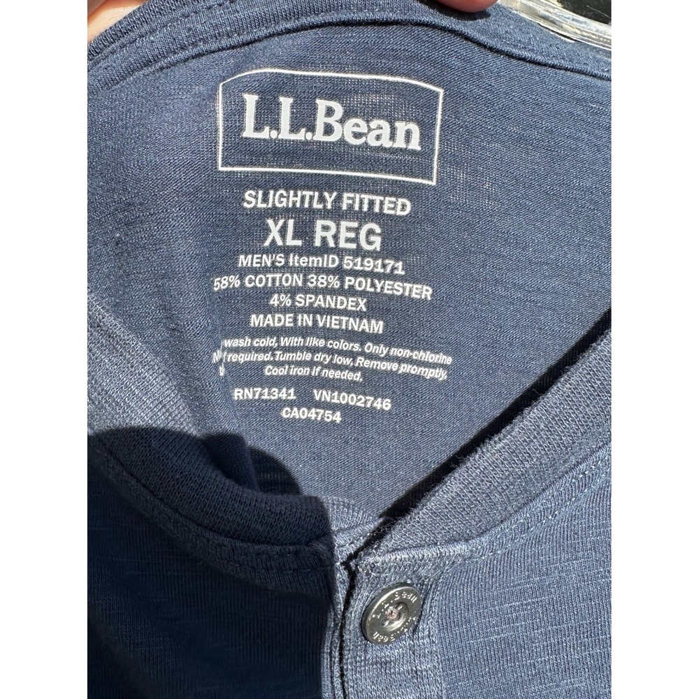 LLBean Men XL REG Blue Cotton Spandex Henley Shirt Slightly‎ Fitted Short Sleeve